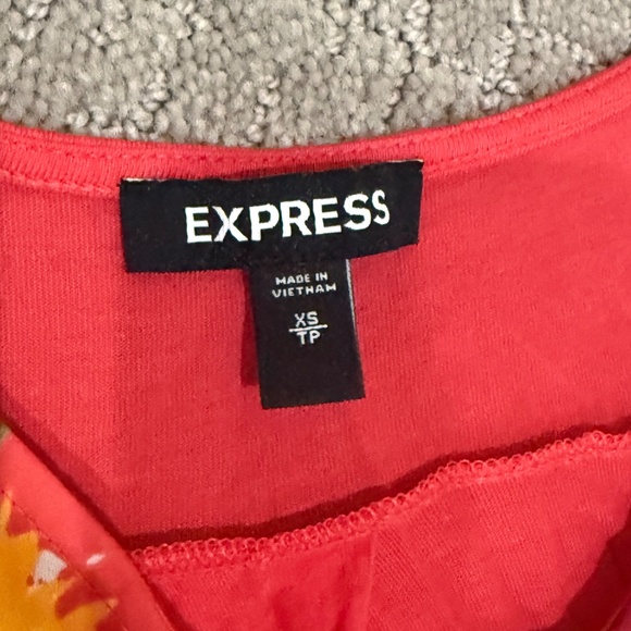 Express tank top haul - Picture 7 of 7